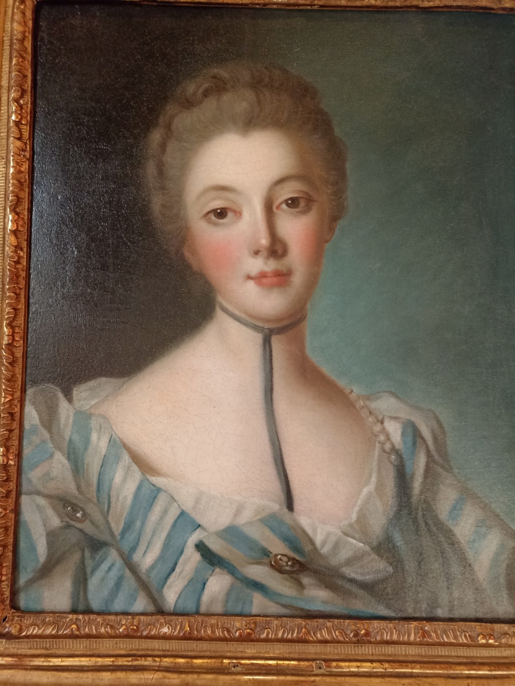De Paris à Bordeaux on passe par Tours et, à proximité, il y a le château de Chenonceau et le portrait de Louise Dupin (1706- 1799) peint par Jean-Marc&nbsp;Nattier